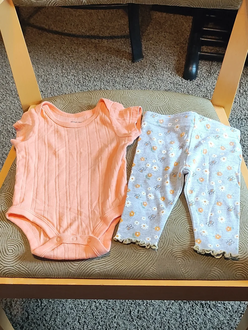 Peach Ribbed Baby One-Piece with Gray Floral Leggings Set 0-3 Months